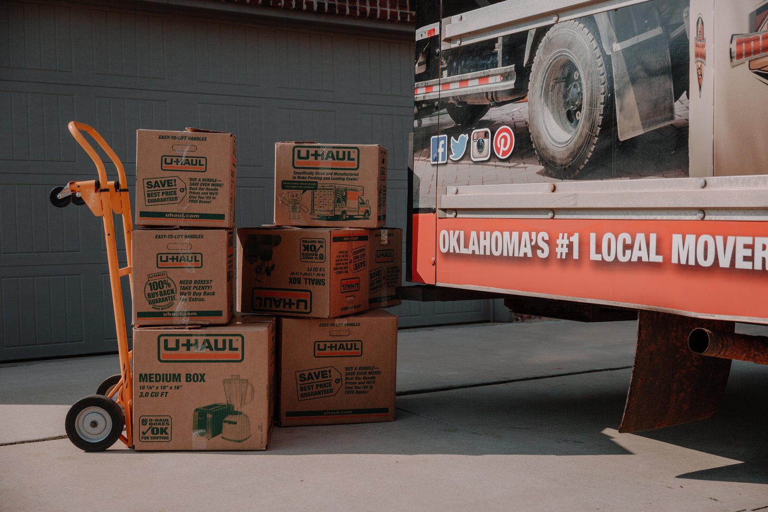 Roll-Off Dumpsters Are a Convenient Dumpster Option to Use